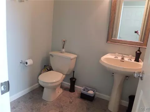 344 Smith Rd, Bath, PA 18014 photo 18