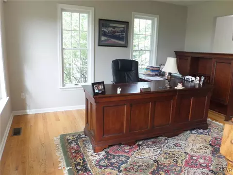 344 Smith Rd, Bath, PA 18014 photo 4