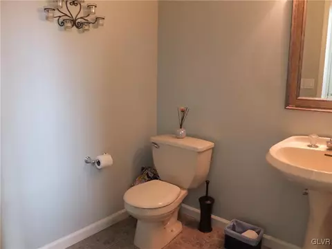 344 Smith Rd, Bath, PA 18014 photo 17