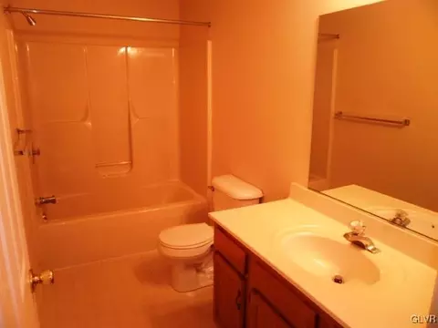 5107 Cheryl Dr, Bethlehem, PA 18017 photo 5