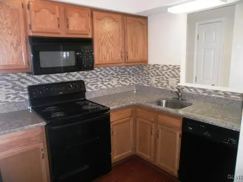 5107 Cheryl Dr, Bethlehem, PA 18017 photo 9