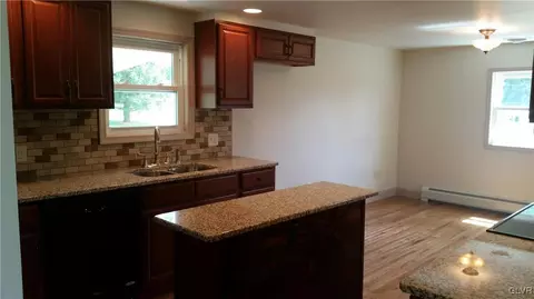 680 Point Phillips Rd, Bath, PA 18014 photo 2