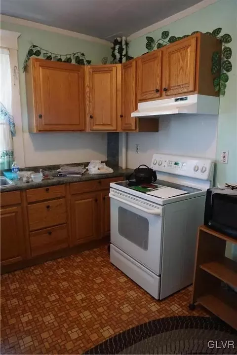 1602 W Broad St, Bethlehem, PA 18018 photo 6