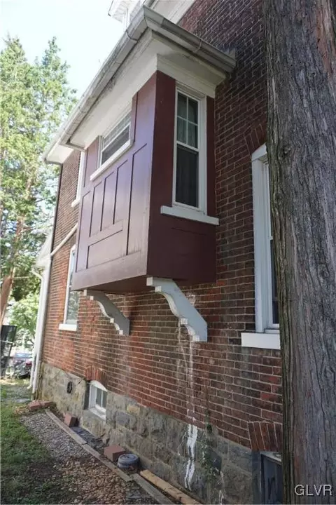 1602 W Broad St, Bethlehem, PA 18018 photo 5