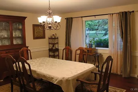 413 Apple Dr, Bath, PA 18014 photo 8