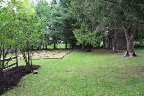413 Apple Dr, Bath, PA 18014 photo 30