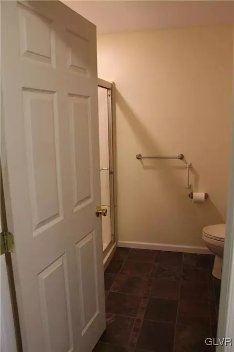 413 Apple Dr, Bath, PA 18014 photo 25