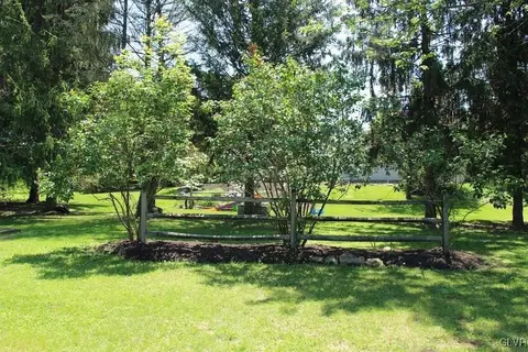 413 Apple Dr, Bath, PA 18014 photo 29