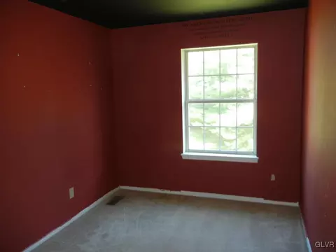 116 Quaker Dr, Bethlehem, PA 18020 photo 12