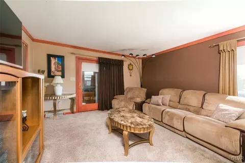 2123 Old Post Rd, Coplay, PA 18037 photo 17