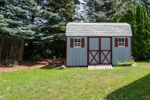2123 Old Post Rd, Coplay, PA 18037 photo 4