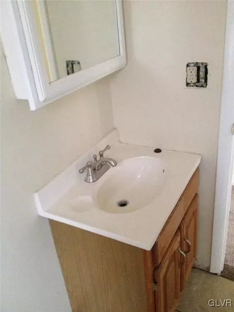 824 E 8th St, Bethlehem, PA 18015 photo 6