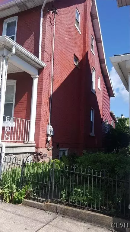 316 Spring St, Bethlehem, PA 18018 photo 2
