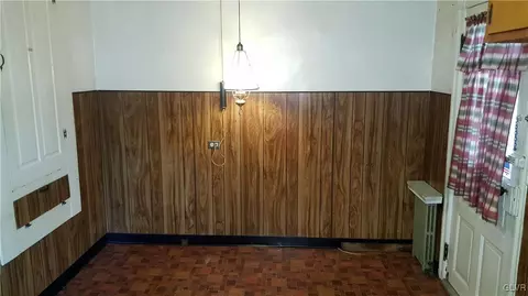 316 Spring St, Bethlehem, PA 18018 photo 6