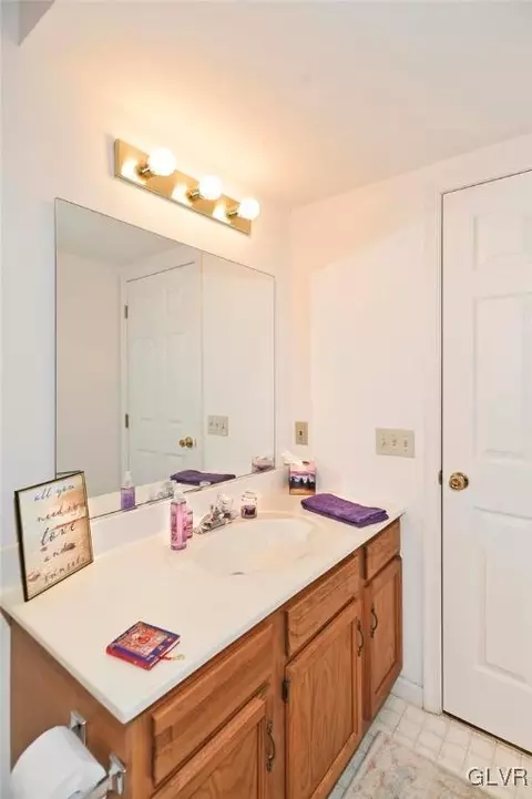 5123 Cheryl Dr, Bethlehem, PA 18017 photo 16
