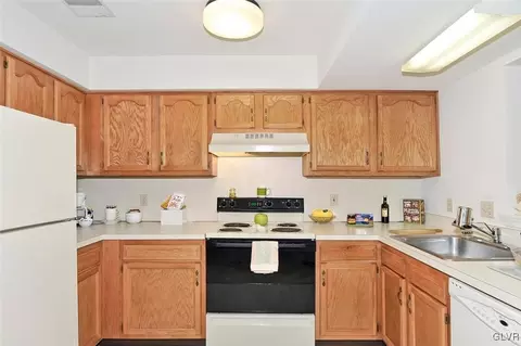 5123 Cheryl Dr, Bethlehem, PA 18017 photo 8