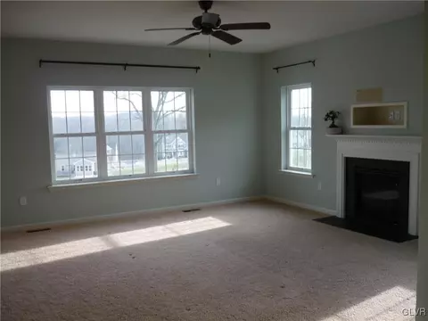 1224 Miller Rd, Wind Gap, PA 18091 photo 6