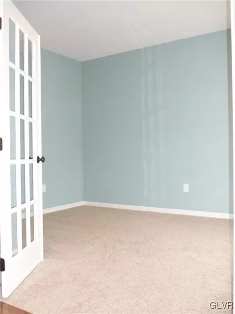 1224 Miller Rd, Wind Gap, PA 18091 photo 5