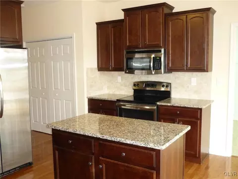 1224 Miller Rd, Wind Gap, PA 18091 photo 10