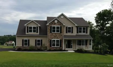 1224 Miller Rd, Wind Gap, PA 18091 photo 3