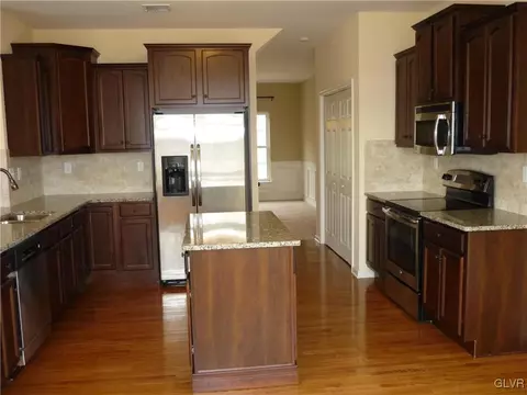 1224 Miller Rd, Wind Gap, PA 18091 photo 9