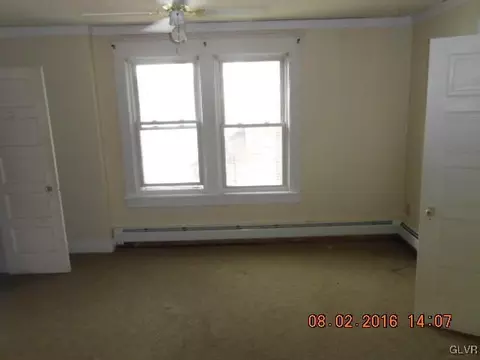 127 N Walnut St, Bath, PA 18014 photo 12