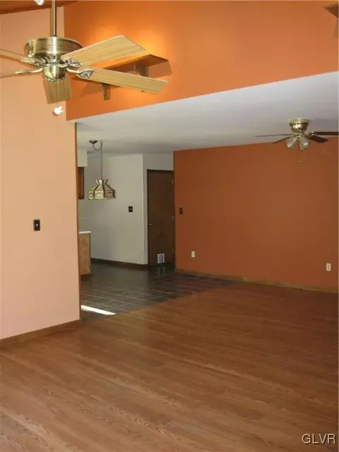 3965 Post Dr, Bethlehem, PA 18017 photo 5