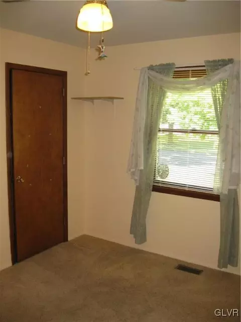 3965 Post Dr, Bethlehem, PA 18017 photo 15