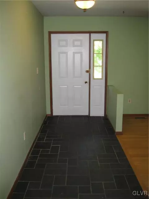 3965 Post Dr, Bethlehem, PA 18017 photo 12