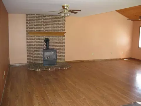 3965 Post Dr, Bethlehem, PA 18017 photo 3