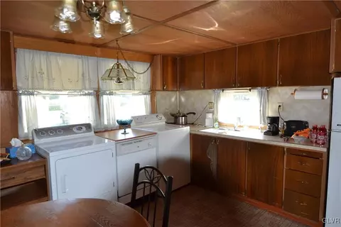 2518 Fox Rd, Bath, PA 18014 photo 8