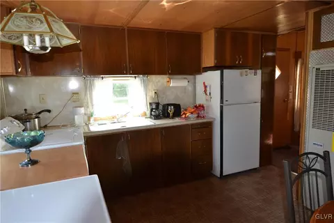 2518 Fox Rd, Bath, PA 18014 photo 10