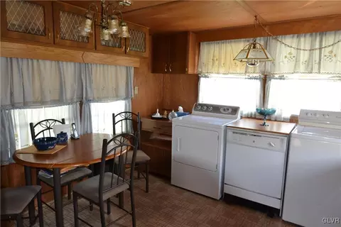 2518 Fox Rd, Bath, PA 18014 photo 7
