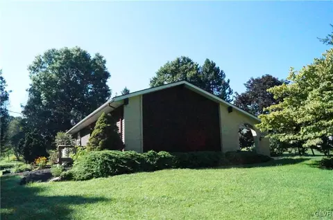 2553 Scenic Dr, Bath, PA 18014 photo 22