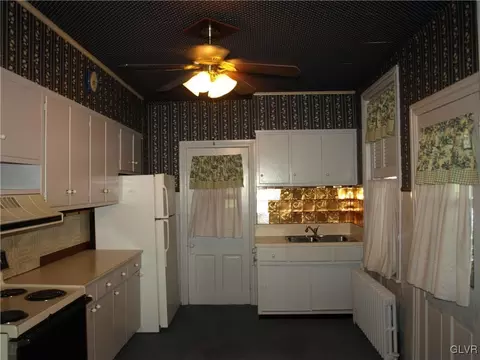 229 E Garrison St, Bethlehem, PA 18018 photo 6