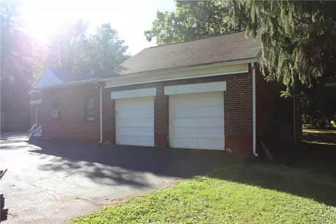 633 Macada Rd, Bethlehem, PA 18017 photo 6