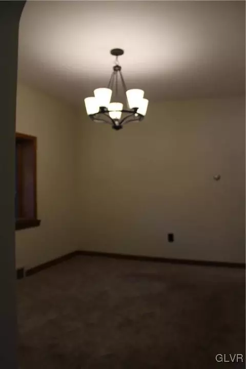 633 Macada Rd, Bethlehem, PA 18017 photo 14