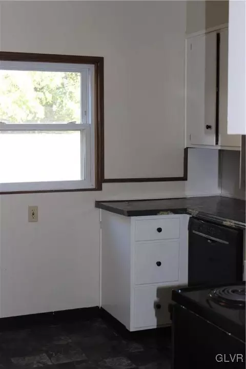 633 Macada Rd, Bethlehem, PA 18017 photo 11