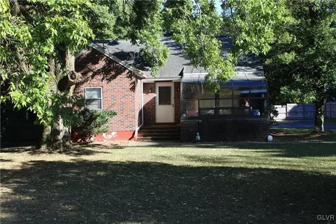 633 Macada Rd, Bethlehem, PA 18017 photo 1
