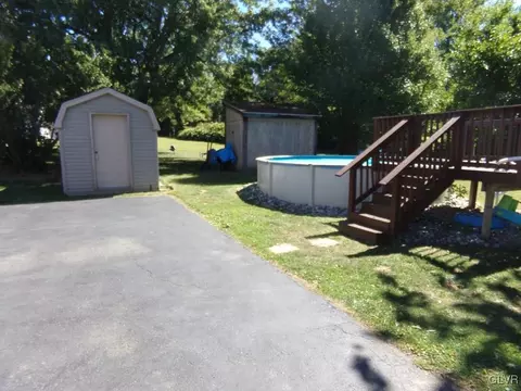 109 A St, Wind Gap, PA 18091 photo 7