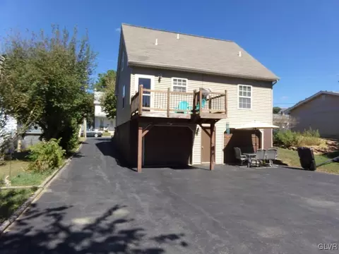 109 A St, Wind Gap, PA 18091 photo 5