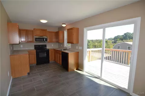 2303 W Best Rd, Bath, PA 18014 photo 9
