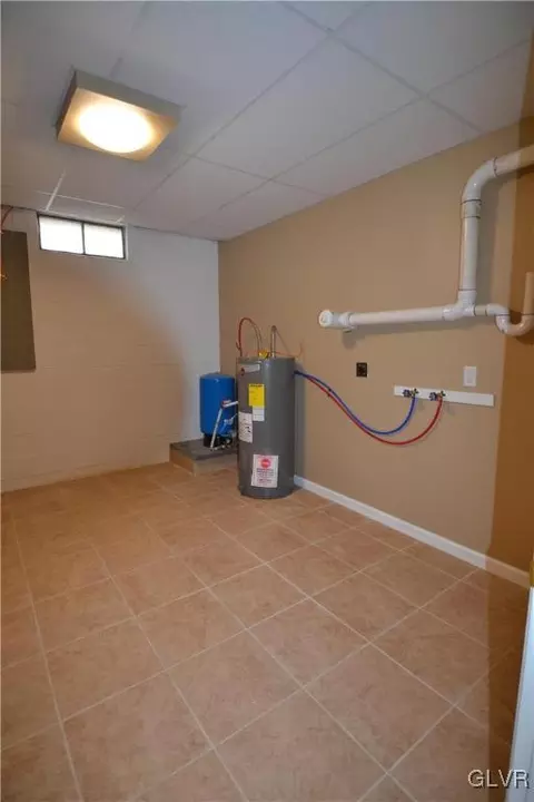 2303 W Best Rd, Bath, PA 18014 photo 29
