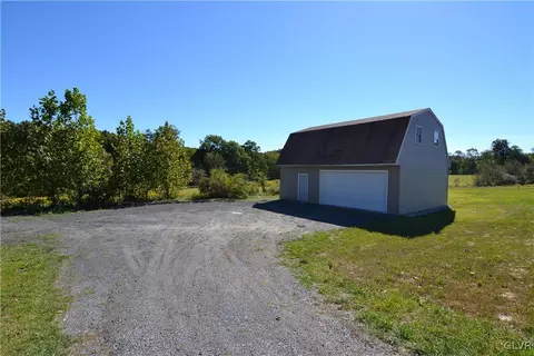 2303 W Best Rd, Bath, PA 18014 photo 22