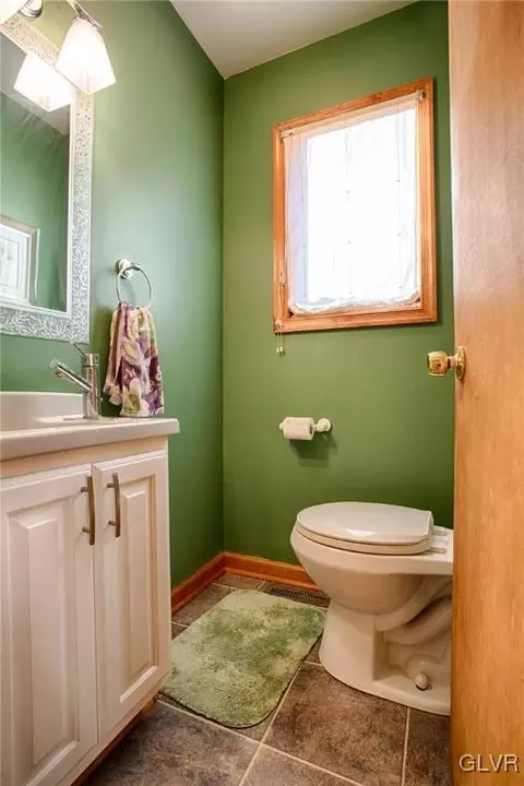 455 Bauer Rd, Bath, PA 18014 photo 7