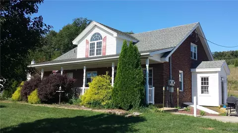 175 Pine Hl, New Ringgold, PA 17960 photo 1