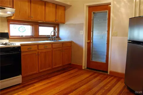 108 Ackerman St, Hellertown, PA 18055 photo 8