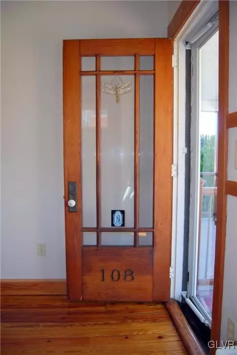 108 Ackerman St, Hellertown, PA 18055 photo 4