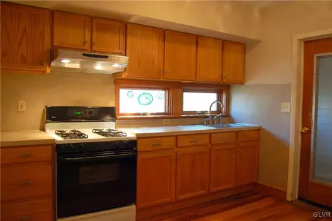 108 Ackerman St, Hellertown, PA 18055 photo 9