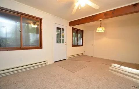 6306 Decker Rd, Saw Creek, PA 18324 photo 4